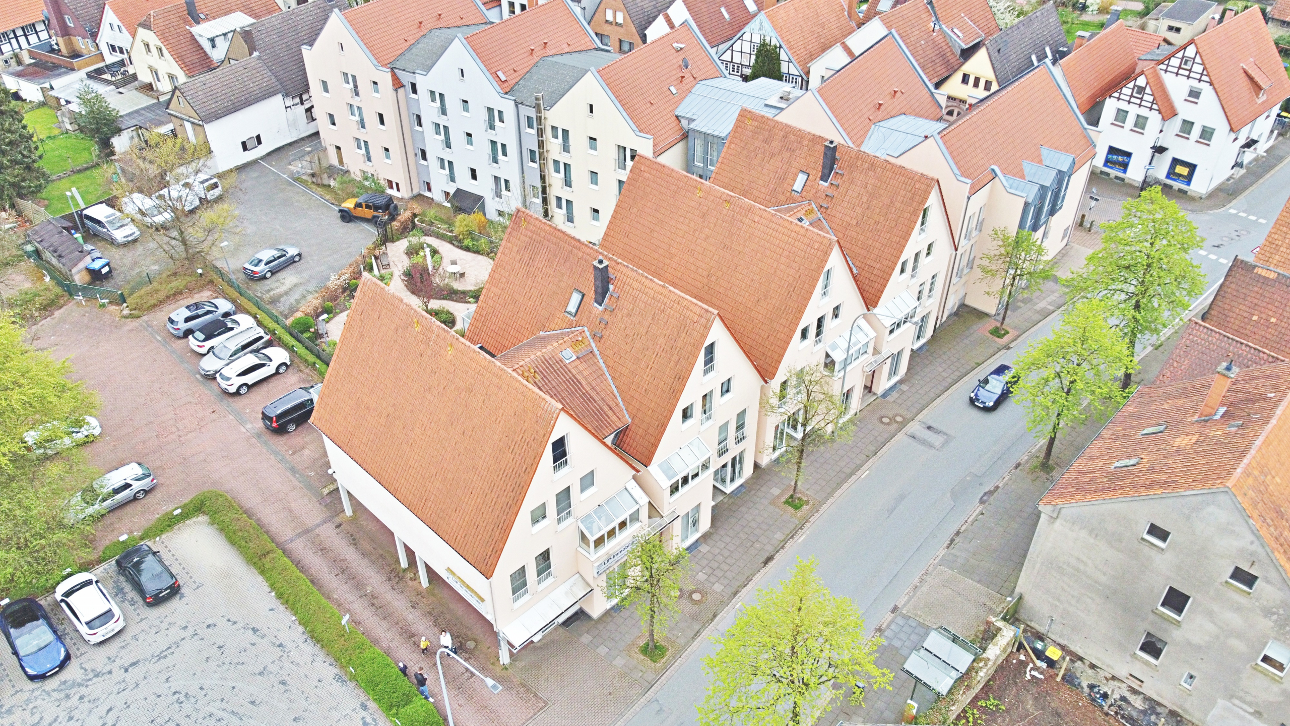 wohn- geschaeftshaus-horn-bad-meinberg - Dieses Objekt wird von DaVision Immobilien vermarktet. Ihr Immobilienpartner für Lemgo, Detmold & Umgebung!
