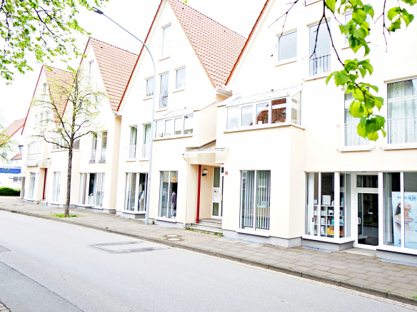 wohn- geschaeftshaus-horn-bad-meinberg - Dieses Objekt wird von DaVision Immobilien vermarktet. Ihr Immobilienpartner für Lemgo, Detmold & Umgebung!